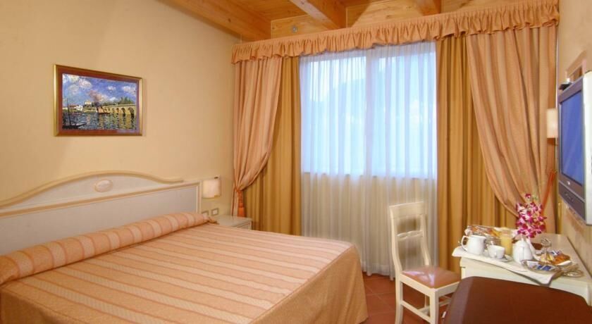Hotel Shangri-la